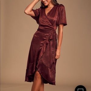 Lulus satin dress. NWT